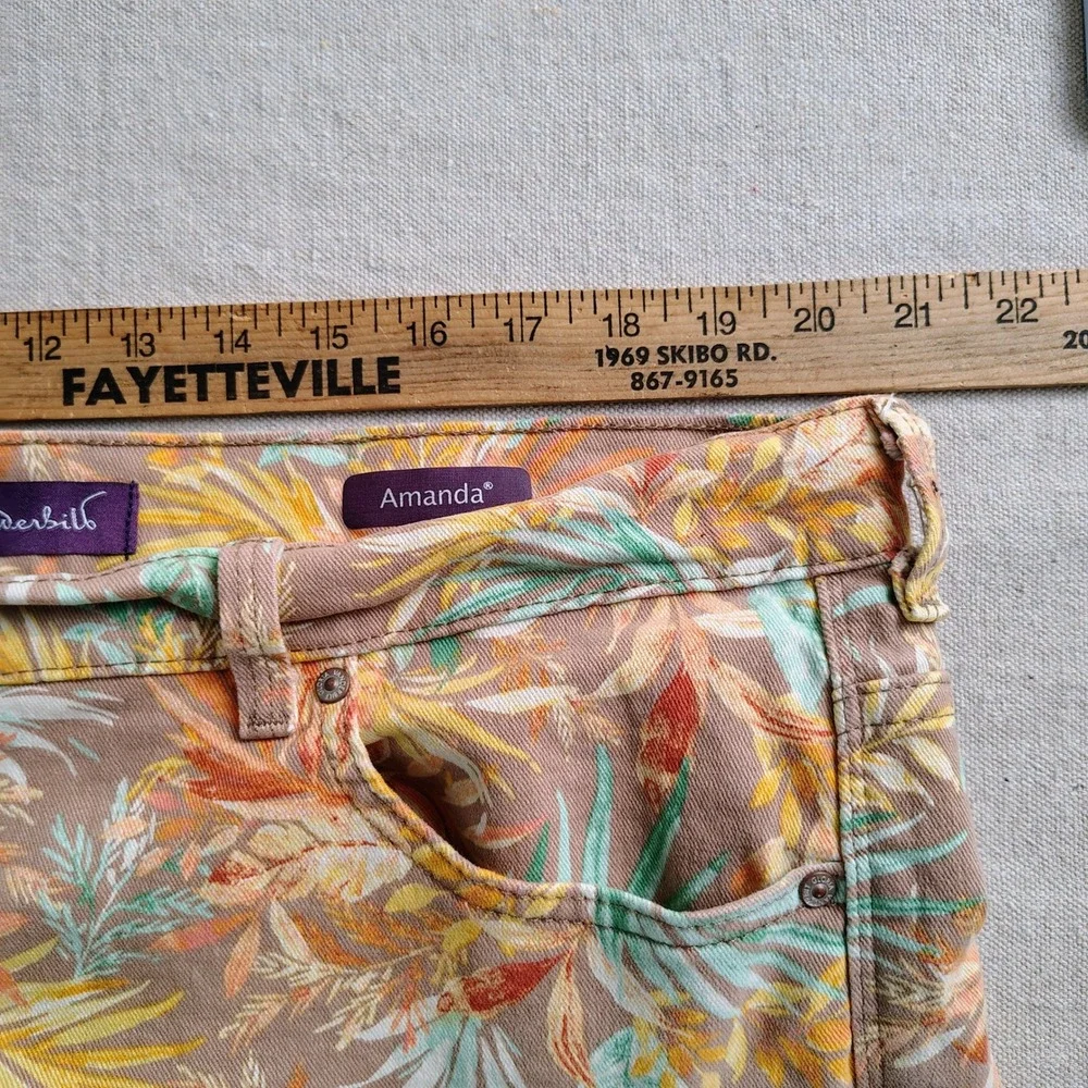 Gloria Vanderbilt Womens SZ 18W Amanda Capri Pants Multicolor Tropical Floral